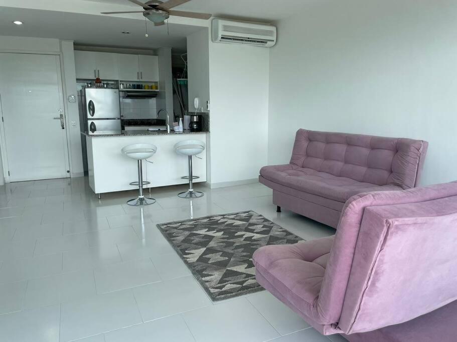 En De Indias, Edificio Morros 3