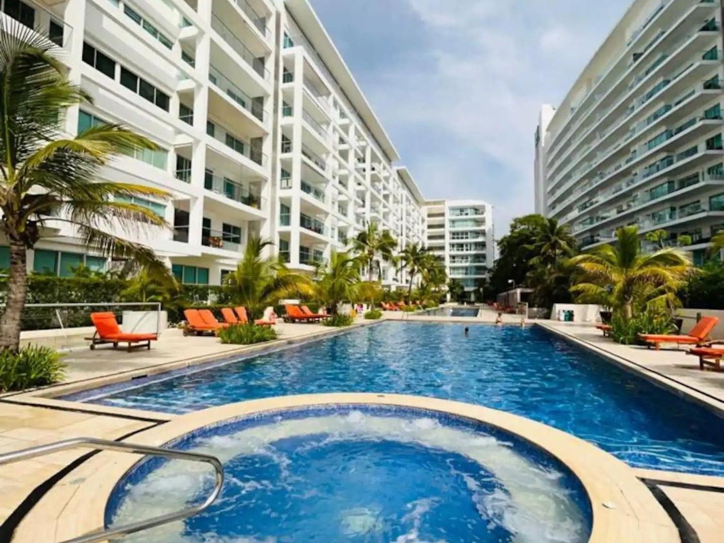 En De Indias, Edificio Morros 3 *